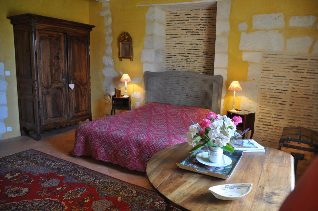 Chateau La Gentilhommiere Du Puits Notre-Dame 30 Rue De L'Eglise 24110 Saint Leon Sur L'Isle エクステリア 写真