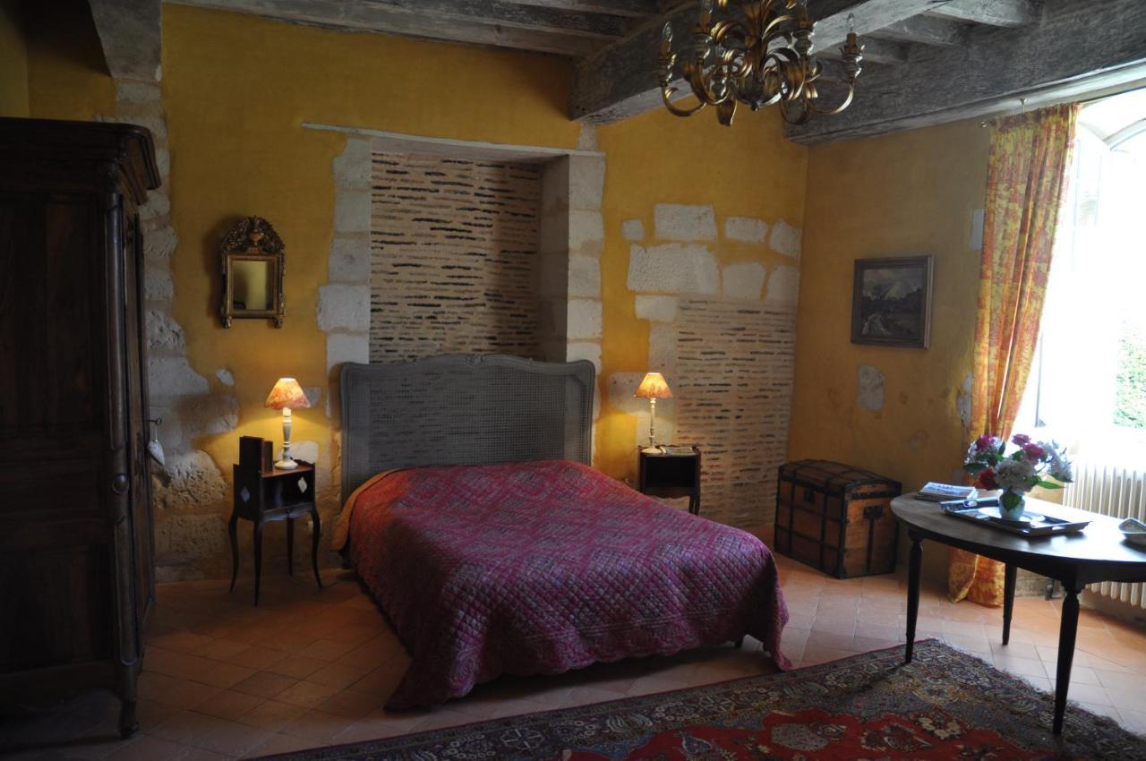 Chateau La Gentilhommiere Du Puits Notre-Dame 30 Rue De L'Eglise 24110 Saint Leon Sur L'Isle エクステリア 写真