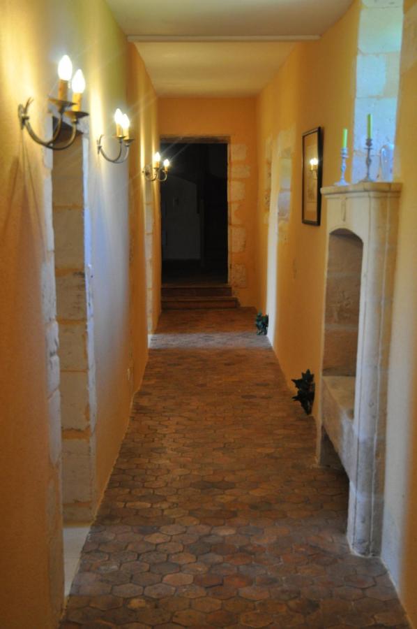 Chateau La Gentilhommiere Du Puits Notre-Dame 30 Rue De L'Eglise 24110 Saint Leon Sur L'Isle エクステリア 写真