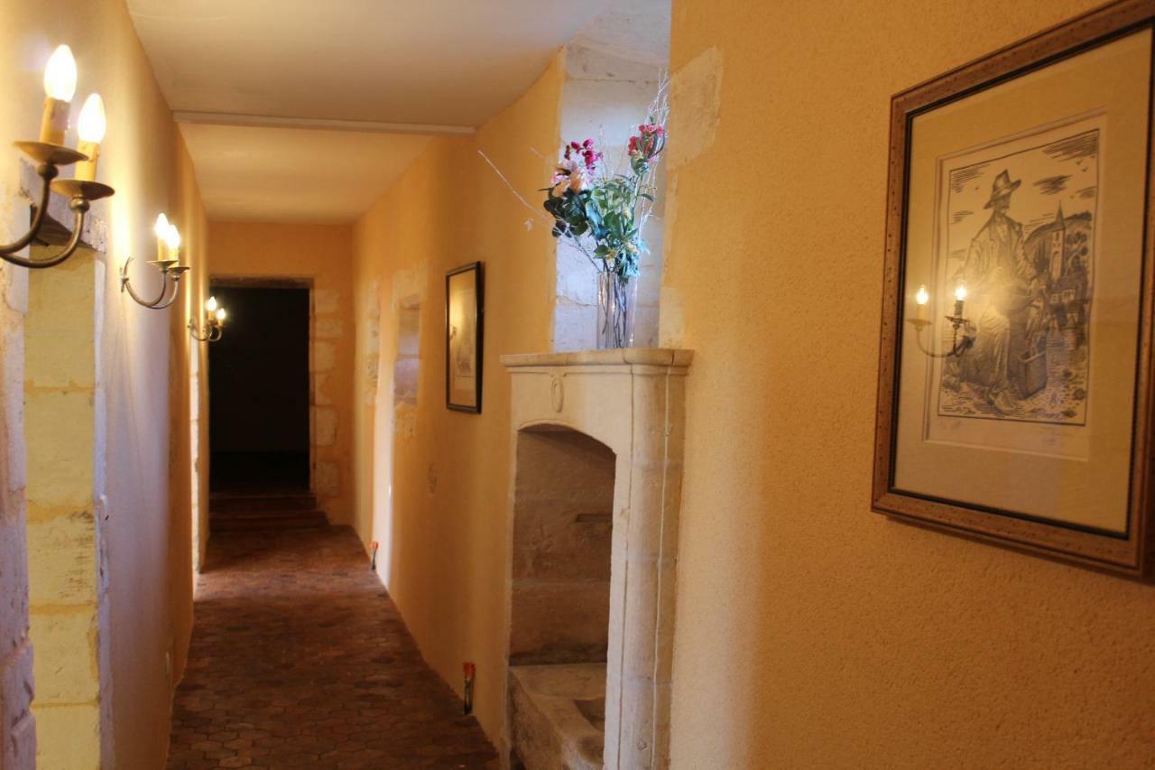 Chateau La Gentilhommiere Du Puits Notre-Dame 30 Rue De L'Eglise 24110 Saint Leon Sur L'Isle エクステリア 写真