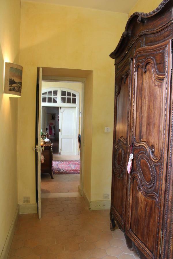 Chateau La Gentilhommiere Du Puits Notre-Dame 30 Rue De L'Eglise 24110 Saint Leon Sur L'Isle エクステリア 写真