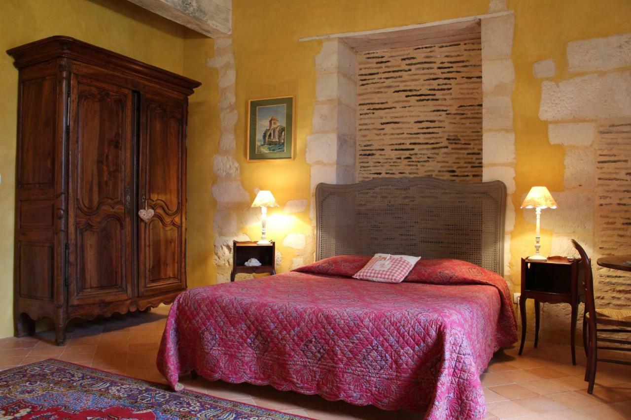 Chateau La Gentilhommiere Du Puits Notre-Dame 30 Rue De L'Eglise 24110 Saint Leon Sur L'Isle エクステリア 写真