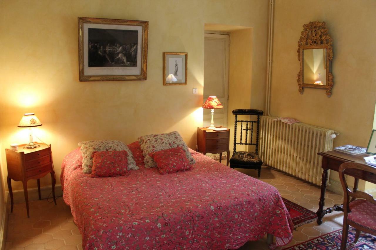Chateau La Gentilhommiere Du Puits Notre-Dame 30 Rue De L'Eglise 24110 Saint Leon Sur L'Isle エクステリア 写真